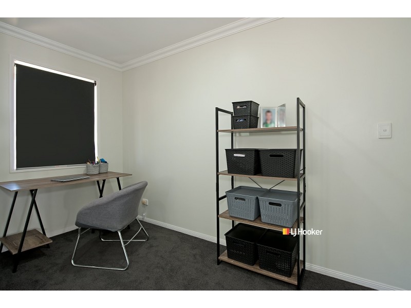 8 Marsh Parade, North Lakes QLD 4509