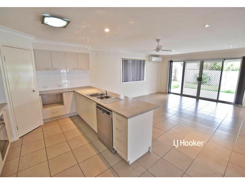 14 Lomond Street, North Lakes QLD 4509