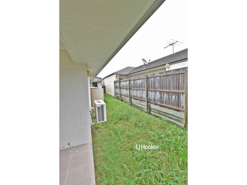 14 Lomond Street, North Lakes QLD 4509