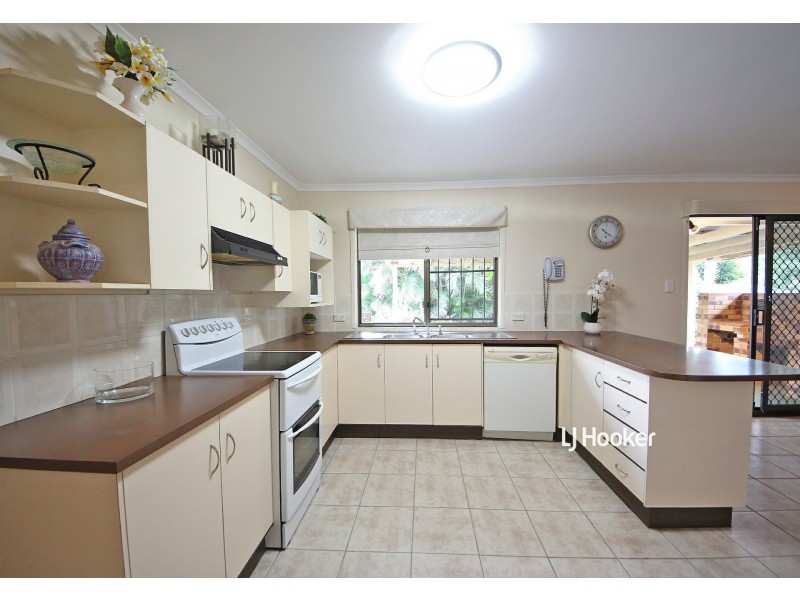 4 Rochelle Court, Petrie QLD 4502