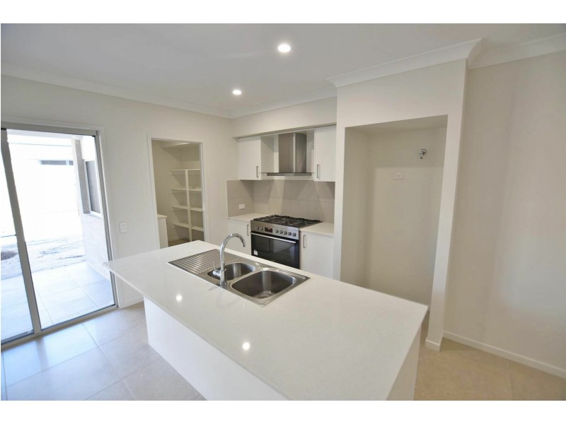 13 Kelsall Street, Mango Hill QLD 4509