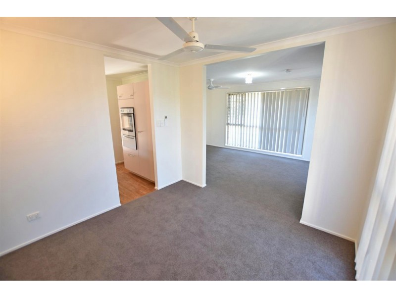 5 Fontenay Court, Petrie QLD 4502