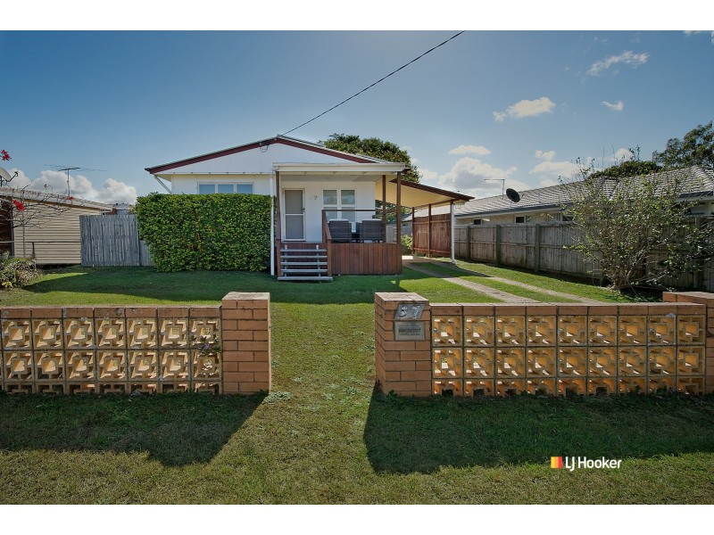 37 Andrew Street, Kallangur QLD 4503