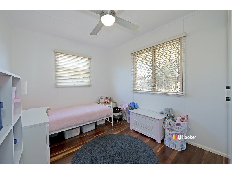 37 Andrew Street, Kallangur QLD 4503