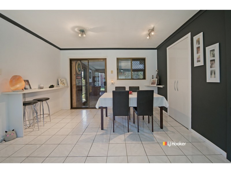 6 Ravenscraig Court, Kallangur QLD 4503