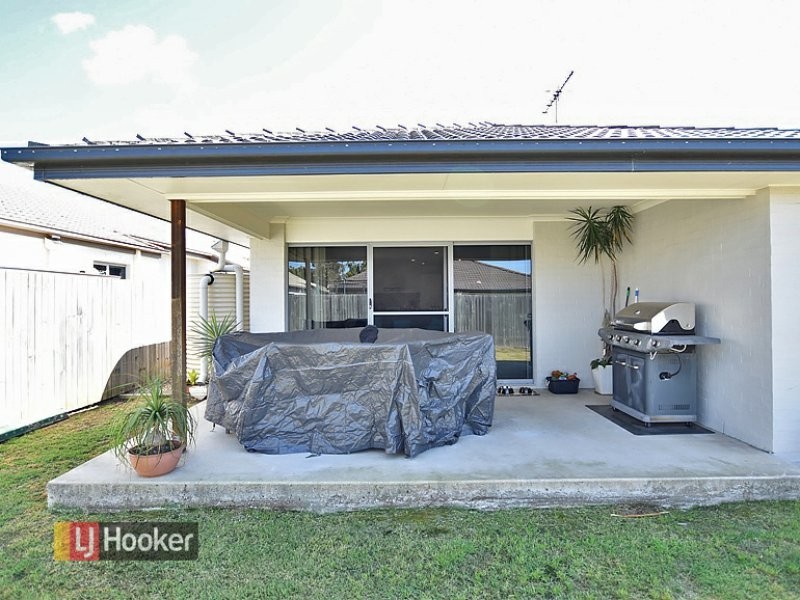 8 Brimstone Court, Kallangur QLD 4503