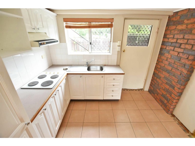 1 Arran Court, Strathpine QLD 4500