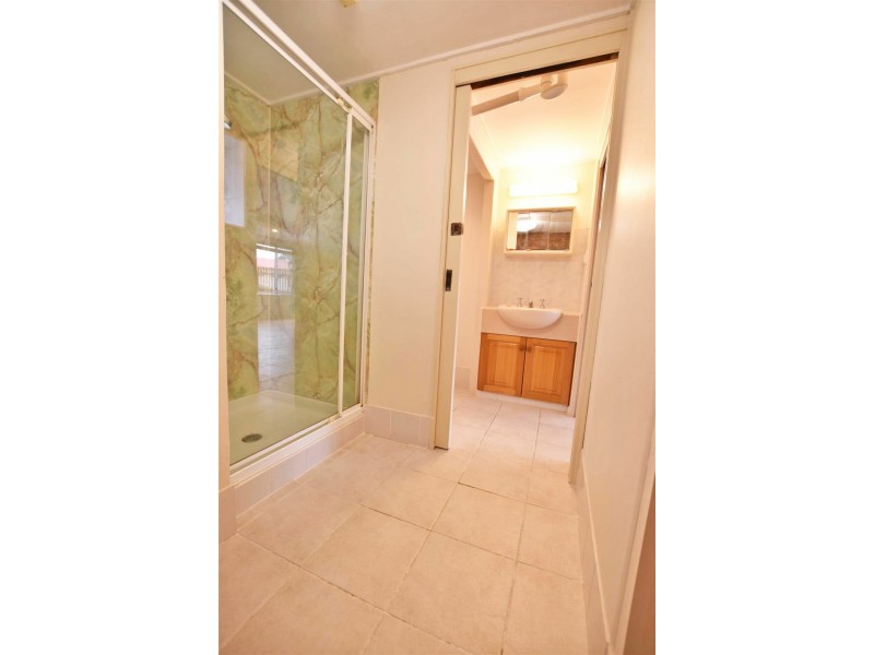 1 Arran Court, Strathpine QLD 4500