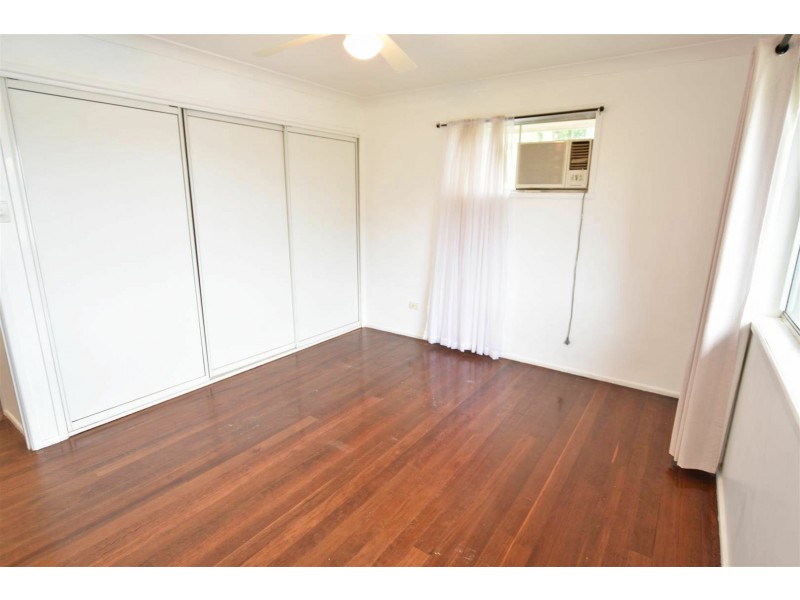 1 Arran Court, Strathpine QLD 4500