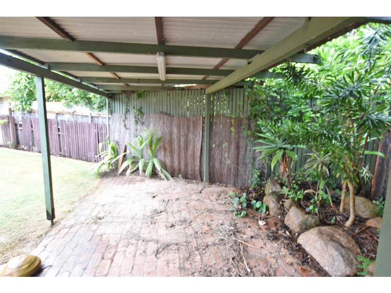 1 Arran Court, Strathpine QLD 4500