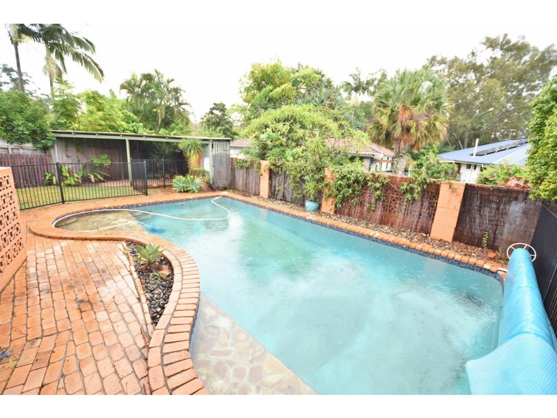 1 Arran Court, Strathpine QLD 4500