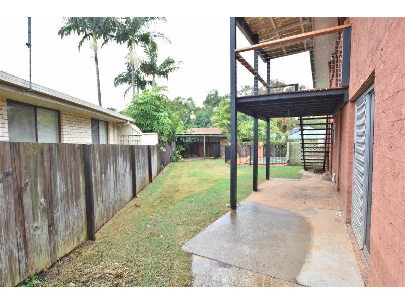 1 Arran Court, Strathpine QLD 4500