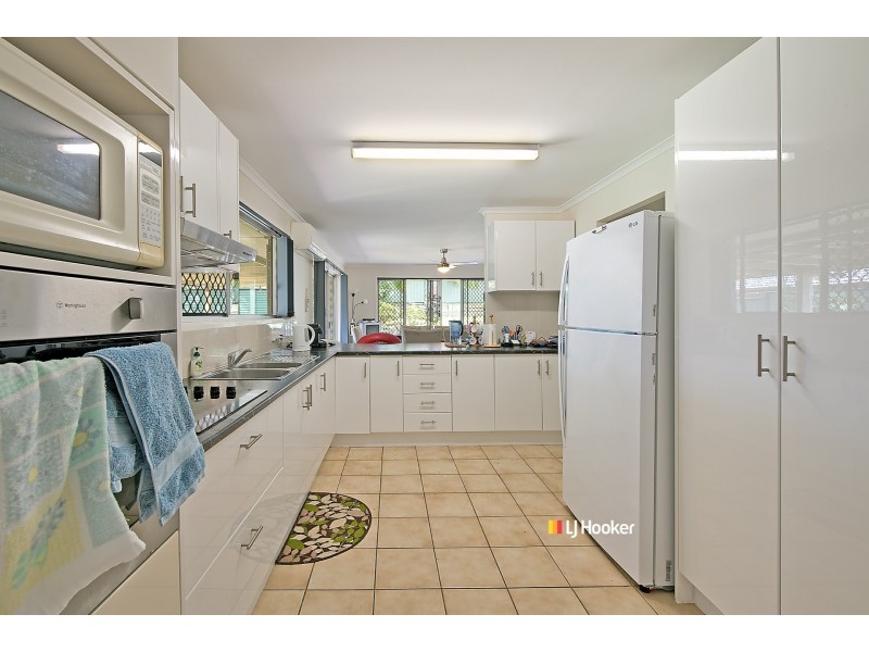 19 Eyre Avenue, Petrie QLD 4502