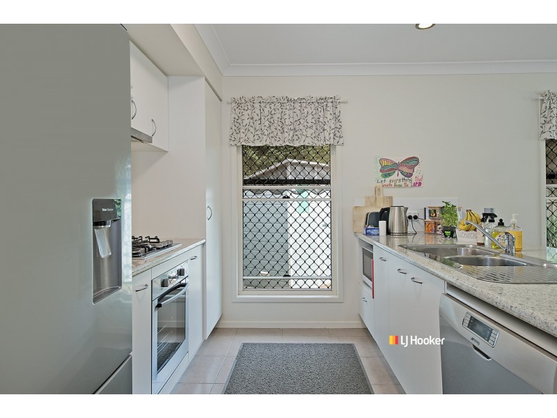 11 Olsen Circuit, Kallangur QLD 4503