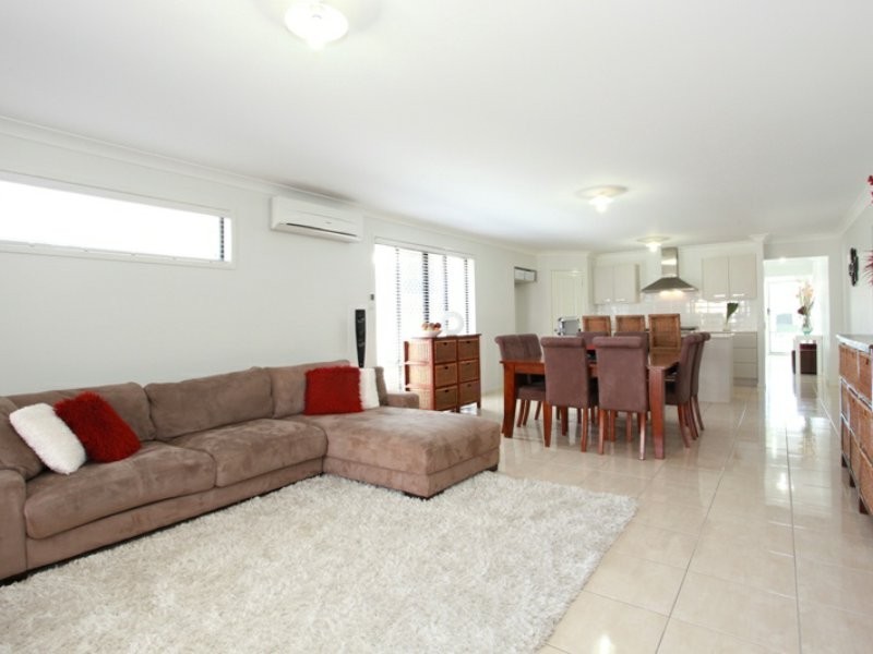 29 Diane Parade, Kallangur QLD 4503