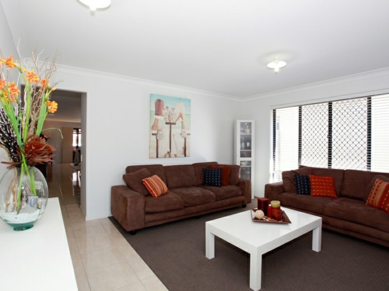 29 Diane Parade, Kallangur QLD 4503