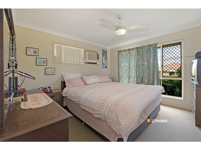 12 Mowbray Court, Kallangur QLD 4503