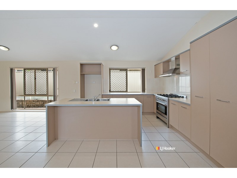 35 Sunstone Circuit, Mango Hill QLD 4509