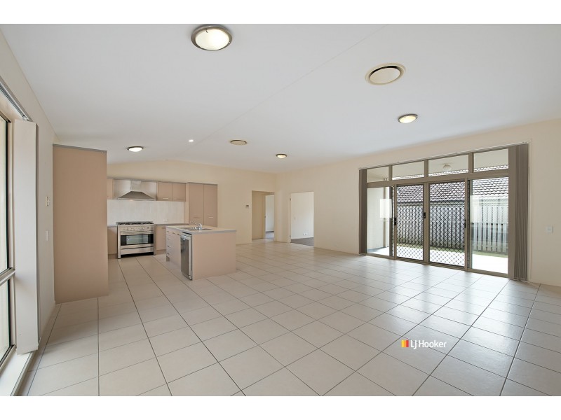 35 Sunstone Circuit, Mango Hill QLD 4509