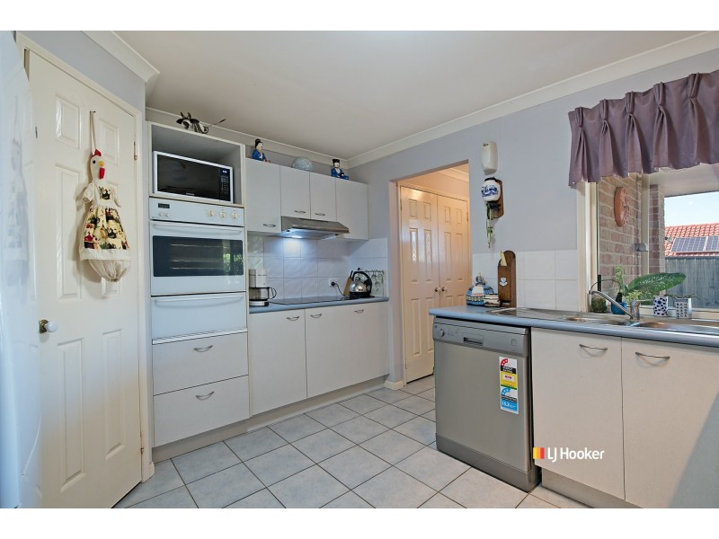 8 Azure Crescent, Griffin QLD 4503