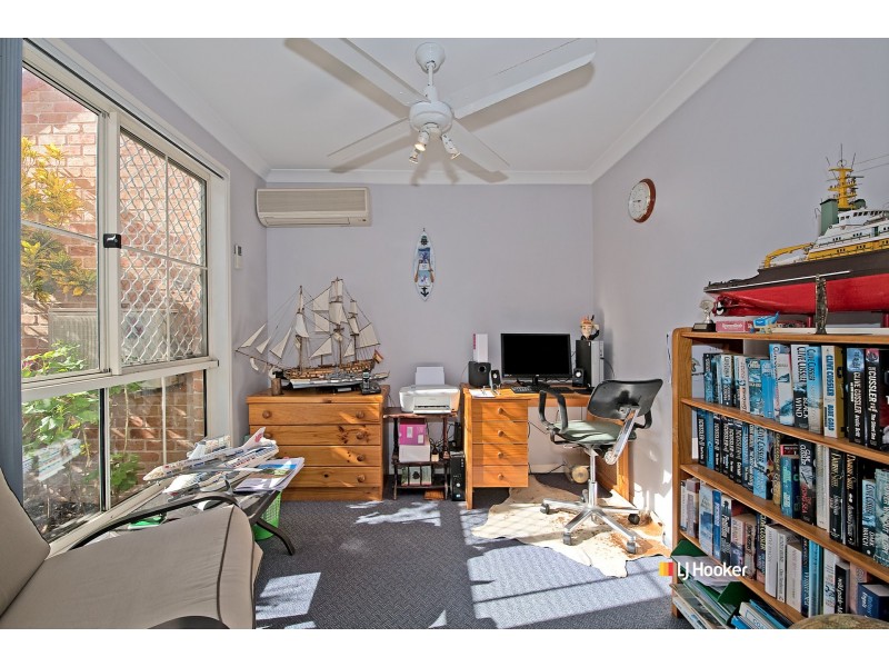 8 Azure Crescent, Griffin QLD 4503