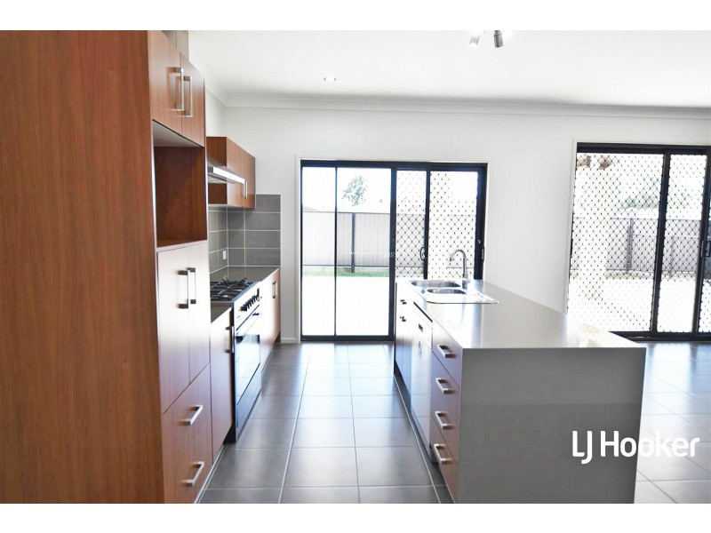 19 Ascot Crescent, Kallangur QLD 4503