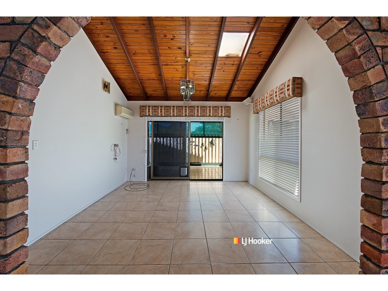 4 Oakview Court, Kallangur QLD 4503