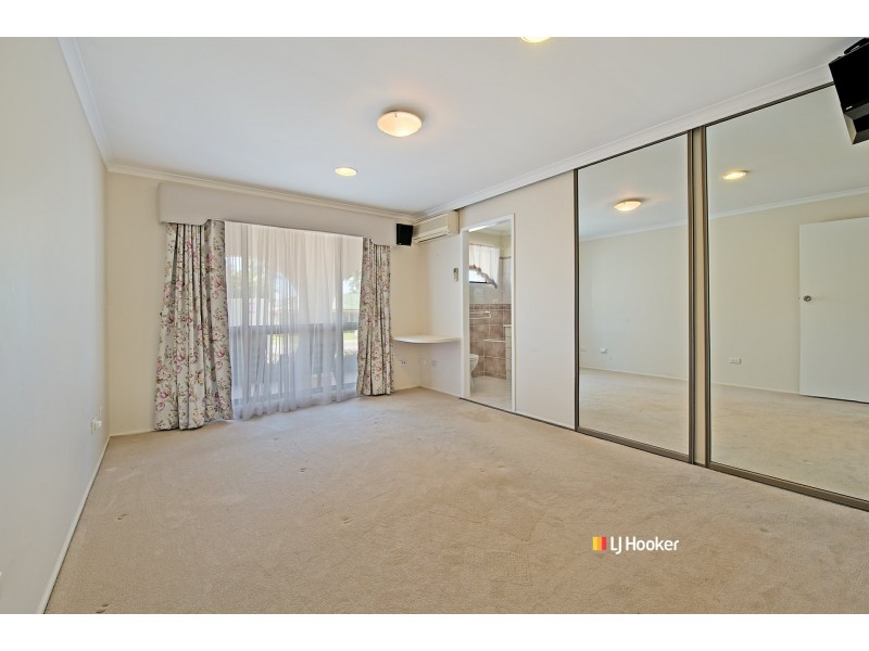 4 Oakview Court, Kallangur QLD 4503