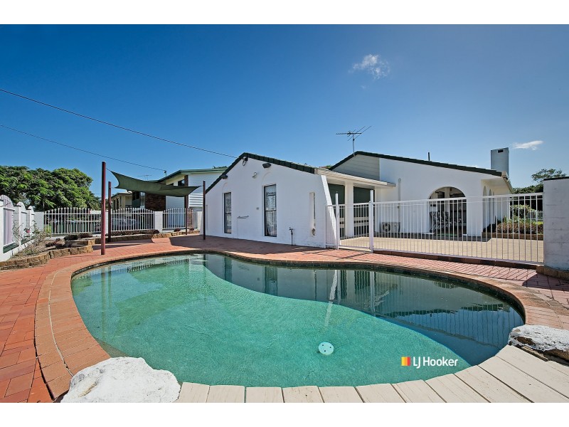 4 Oakview Court, Kallangur QLD 4503