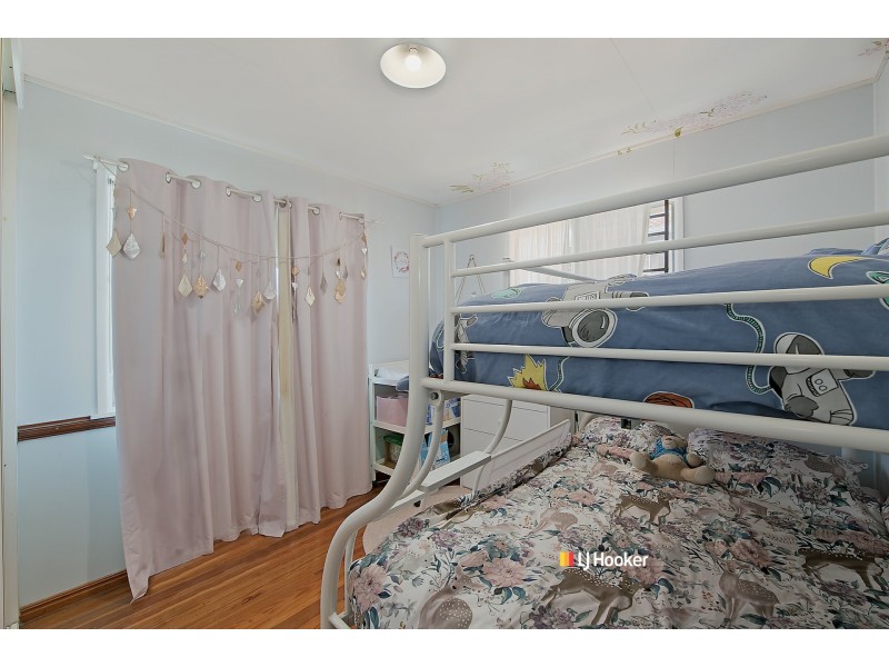 24 Mark Street, Kallangur QLD 4503