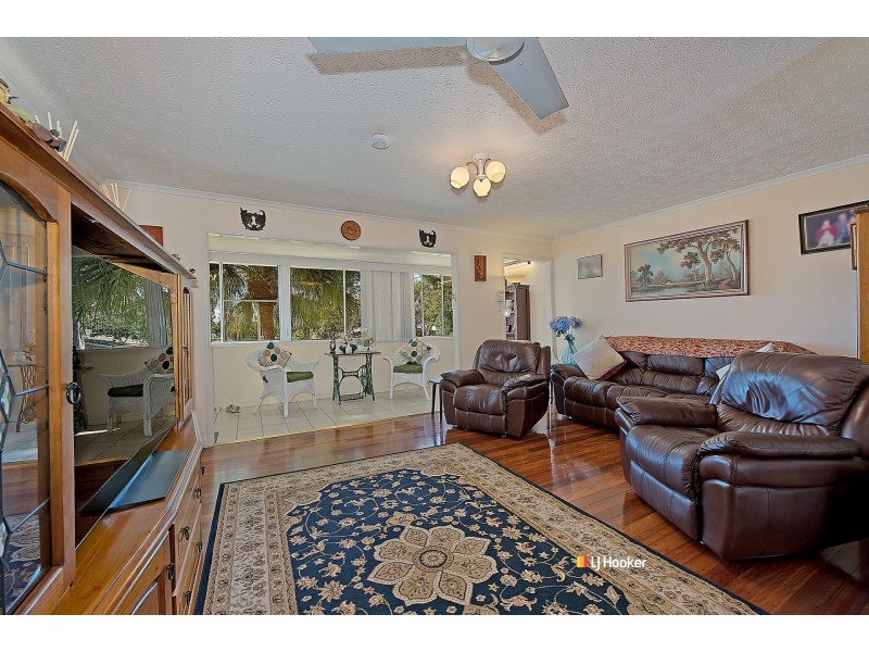 25 Andrew Street, Kallangur QLD 4503