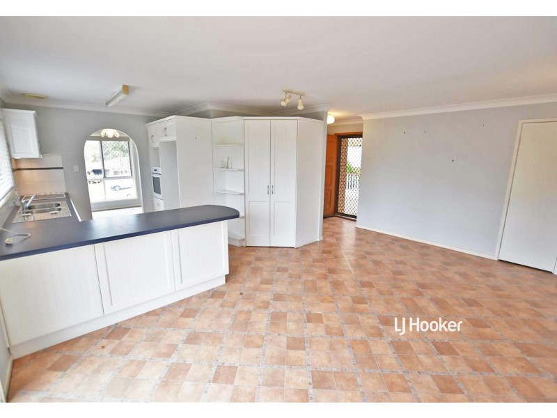 6 Poplar Place, Kallangur QLD 4503