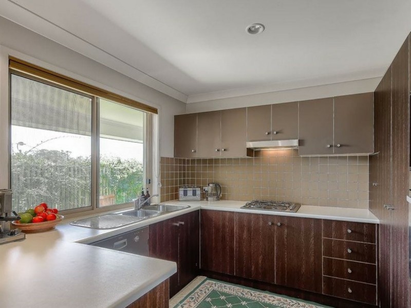 11 Lilly Crescent, Kallangur QLD 4503