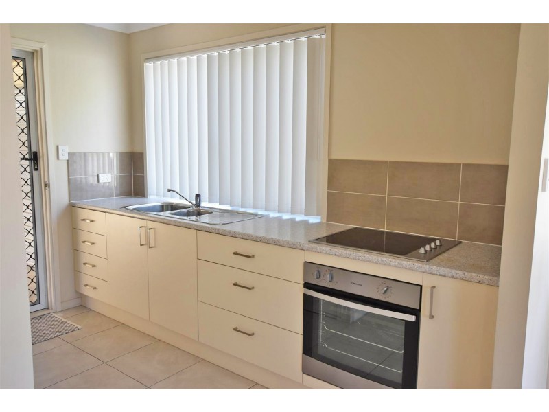 2/16 Baines Street, Kallangur QLD 4503