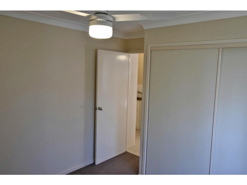 2/16 Baines Street, Kallangur QLD 4503