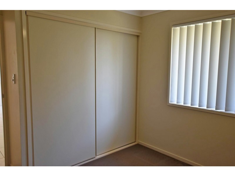 2/16 Baines Street, Kallangur QLD 4503