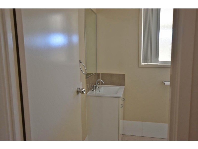 2/16 Baines Street, Kallangur QLD 4503