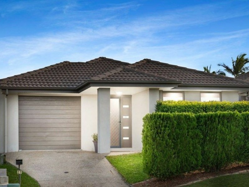 27 Diane Parade, Kallangur QLD 4503
