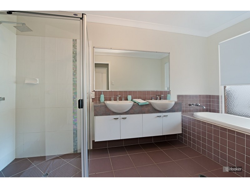 38 Willandra Parade, North Lakes QLD 4509