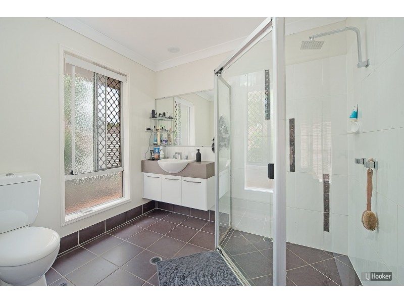 38 Willandra Parade, North Lakes QLD 4509