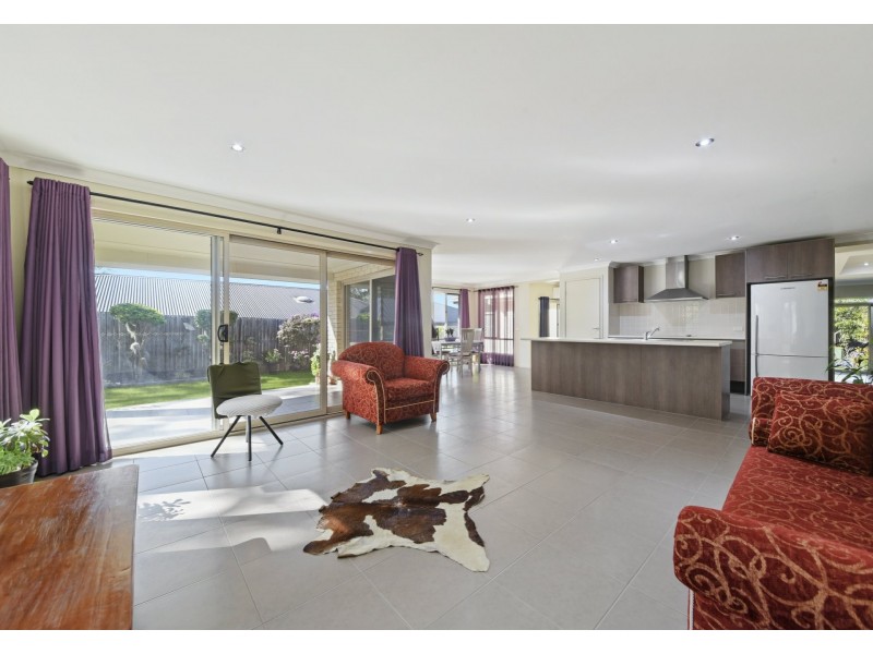 32 Pine Crest Drive, Kurwongbah QLD 4503