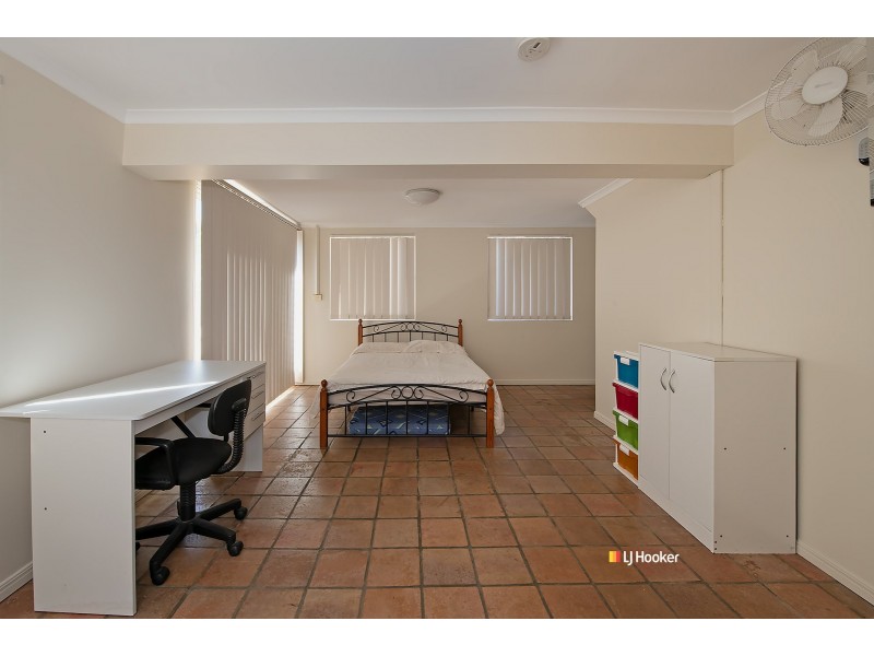 18 Campbell Street, Kallangur QLD 4503