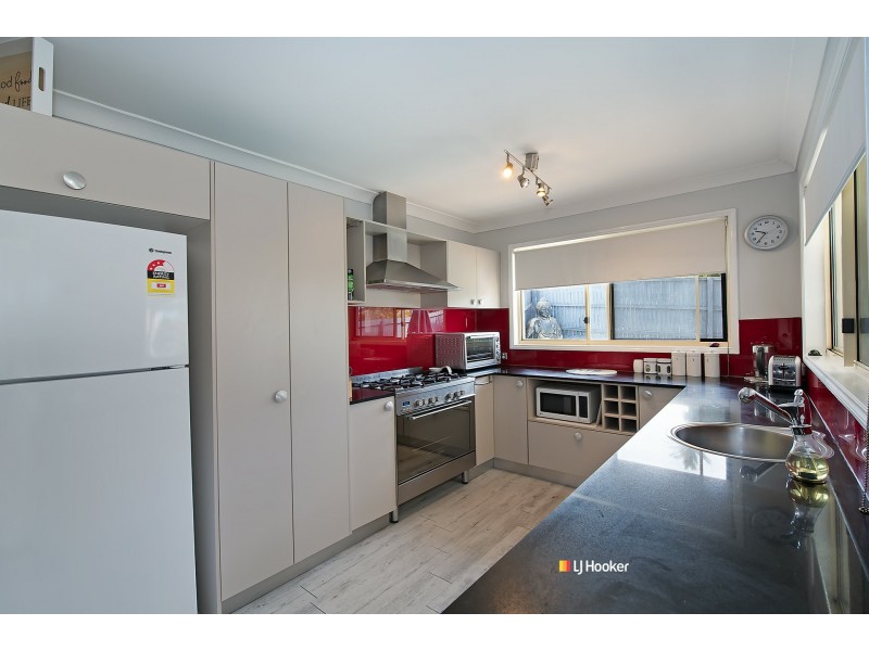 4 Maple Street, Kallangur QLD 4503