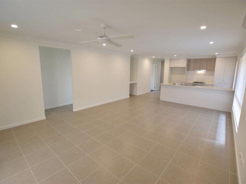 20 Gardenia Circuit, Dakabin QLD 4503