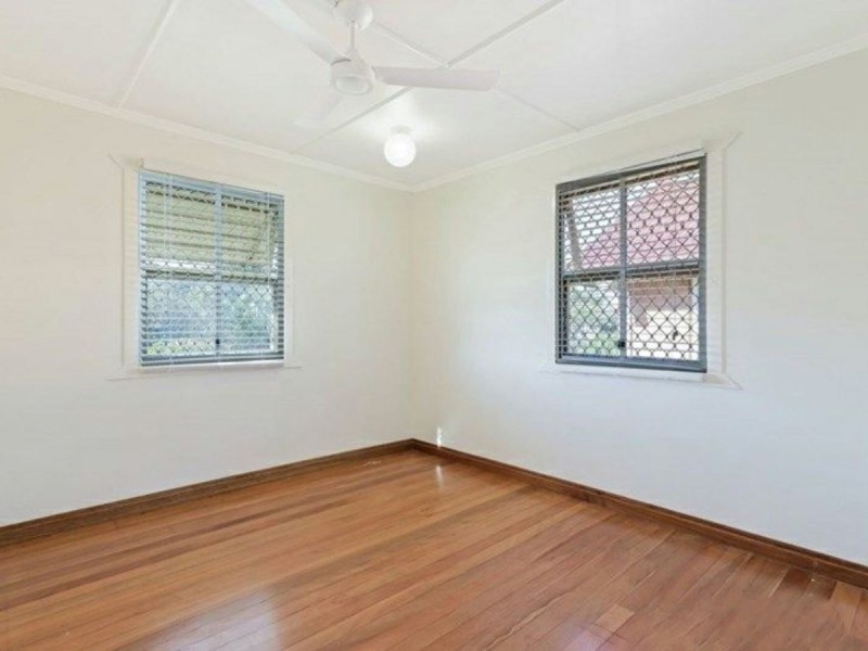 33 Kent Street, Kallangur QLD 4503