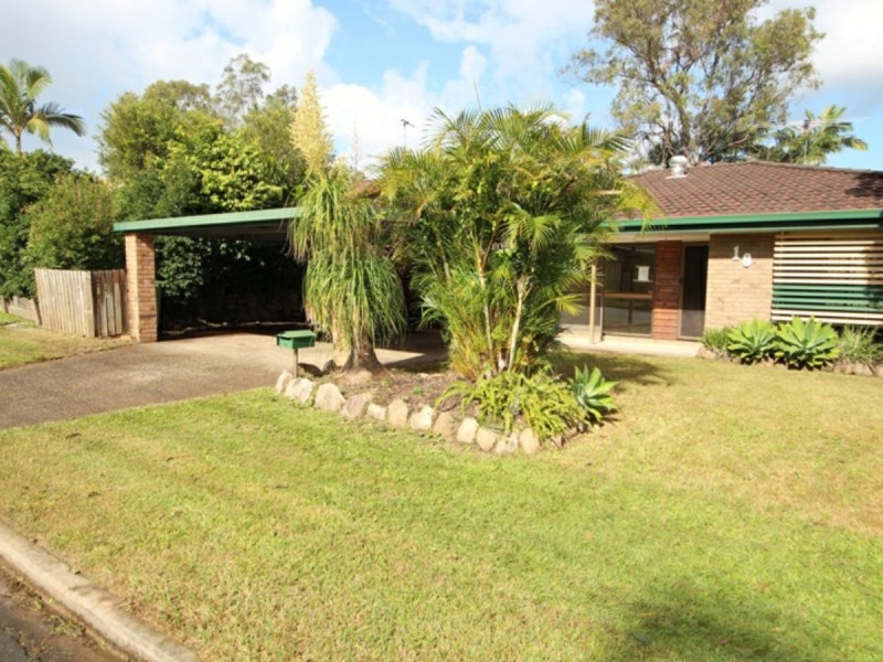 10 Woodlands Avenue, Petrie QLD 4502