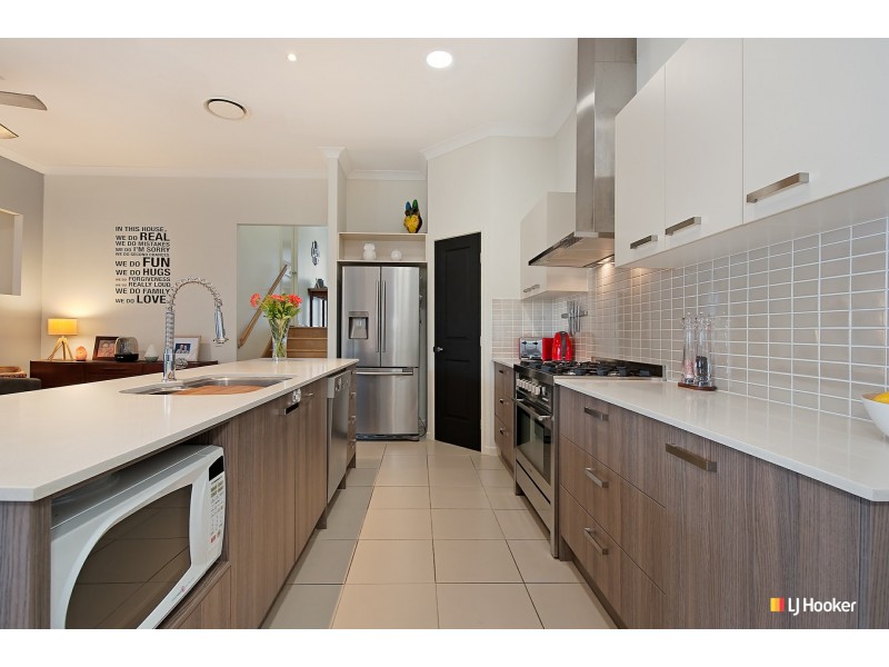 61 Kirri Avenue, Petrie QLD 4502