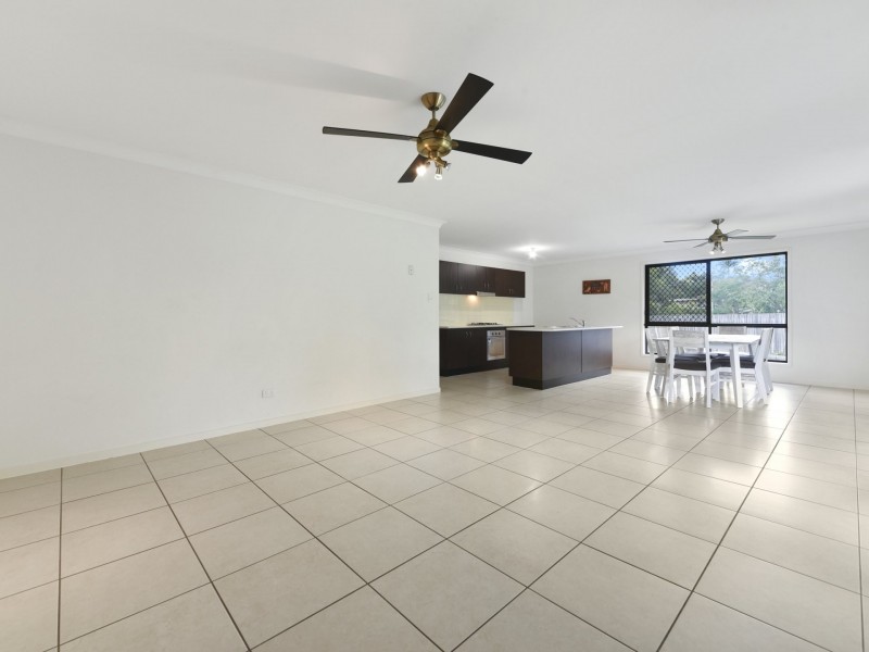 21 Water Street, Kallangur QLD 4503