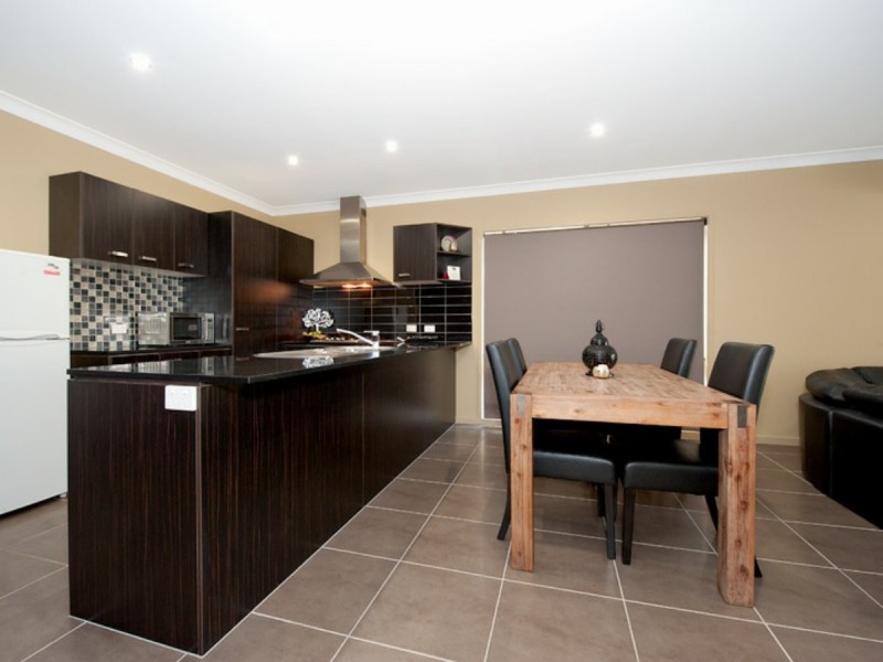 52 Bowerbird Crescent, Dakabin QLD 4503