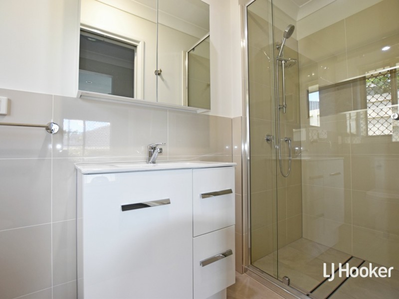 40 Washbrook Crescent, Petrie QLD 4502